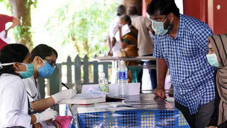 ഇതുവരെ റെഡ്​ സോൺ ജില്ലകളിൽനിന്നെത്തിയത്​ 19,000 പേർ