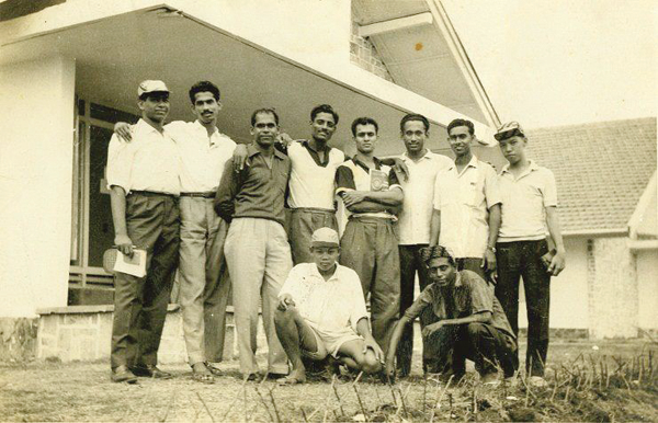 വൈകിയെത്തിയ ആനന്ദം -ടി.പി.പി. നായര്‍