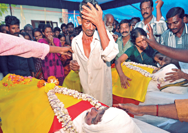 രണ്ടു പേരെ ഇനിയും കണ്ടെത്തിയില്ല; തിരച്ചില്‍ തുടരുന്നു