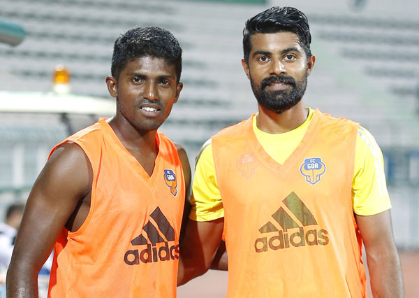 ഡെന്‍സണും സബീത്തും സീക്കോയുടെ കളിക്കാര്‍