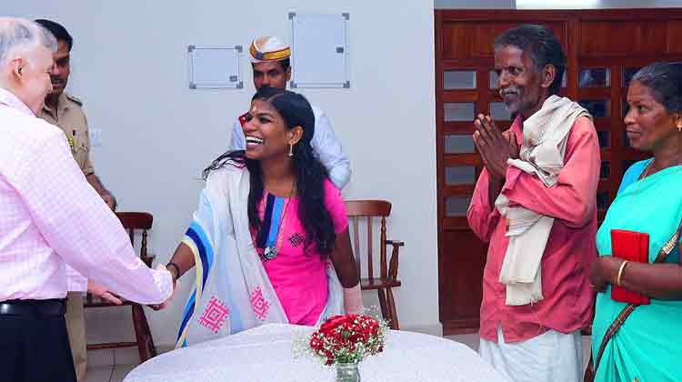 ശ്രീധന്യക്ക്​ അഭിനന്ദനവുമായി ഗവർണറെത്തി