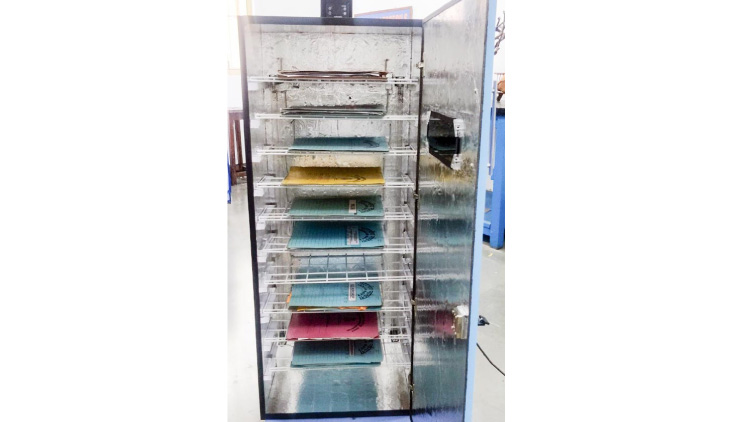 കോവിഡ് വ്യാപനം തടയാൻ അണുനശീകരണ ചേംബർ 