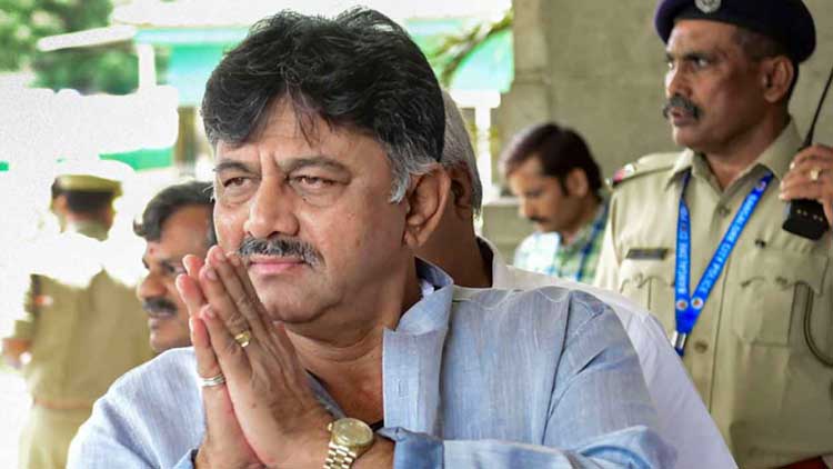 കർണാടക സർക്കാറിന് ചെക്ക് വെച്ച് കോൺഗ്രസ്; തൊഴിലാളികളുടെ യാത്ര സൗജന്യമായി