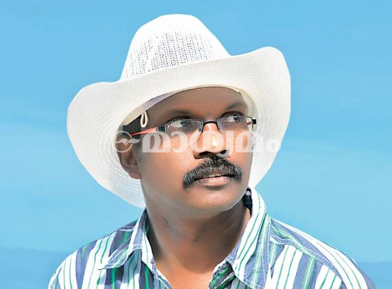 വീണ്ടും അവാര്‍ഡ് തിളക്കത്തില്‍ ബിജു