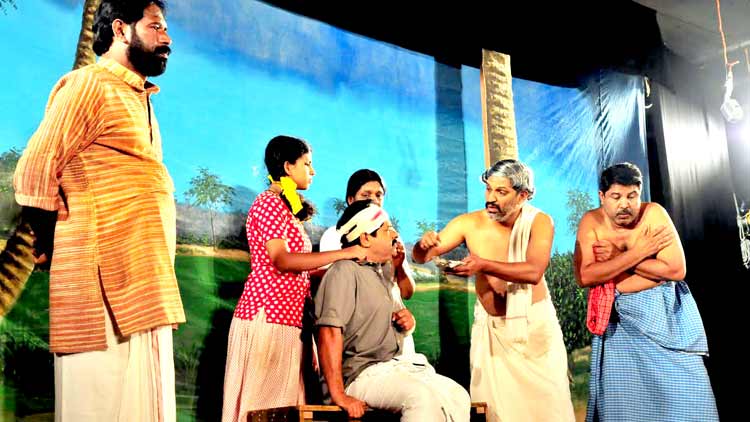 അരങ്ങിൽ വീണ്ടും അതിശയം തീർത്ത് ‘എൻെറ മകനാണ് ശരി’