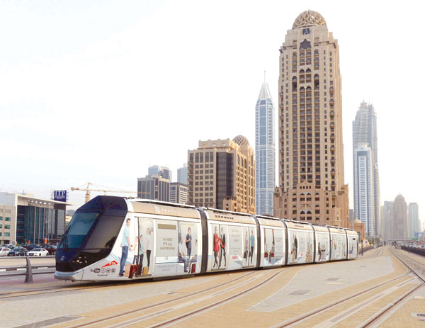 ദുബൈ മെട്രോ നിറഞ്ഞോടുന്നു