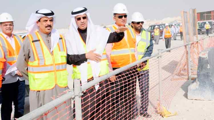 കി​ങ് അ​ബ്​​ദു​ല്ല മെ​ഡി​ക്ക​ല്‍ സി​റ്റി​യു​ടെ നി​ര്‍മാ​ണ പ്ര​വ​ര്‍ത്ത​ന​ങ്ങ​ള്‍ വി​ല​യി​രു​ത്തി