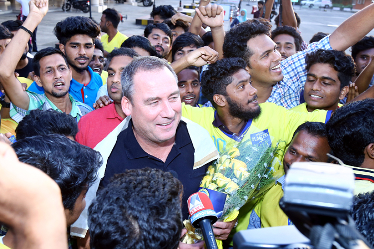 കോ​ച്ച്​ റെ​നി കൊ​ച്ചി​യി​ൽ