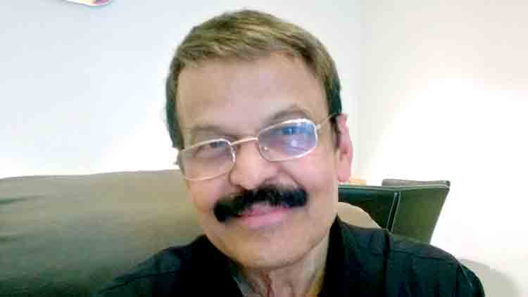 യു.​എ.​ഇ അ​ത്​​ഭു​തം, മ​ല​യാ​ളി​ക​ൾ അ​ത്യ​ത്​​ഭു​തം -എ​തി​ര​ൻ ക​തി​ര​വ​ൻ