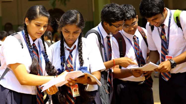 എ​സ്.​എ​സ്.​എ​ൽ.​സി വി​ജ​യ​വും ഉ​പ​രി​പ​ഠ​ന​ത്തി​ലെ അ​ശാ​സ്​​ത്രീ​യ​ത​യും