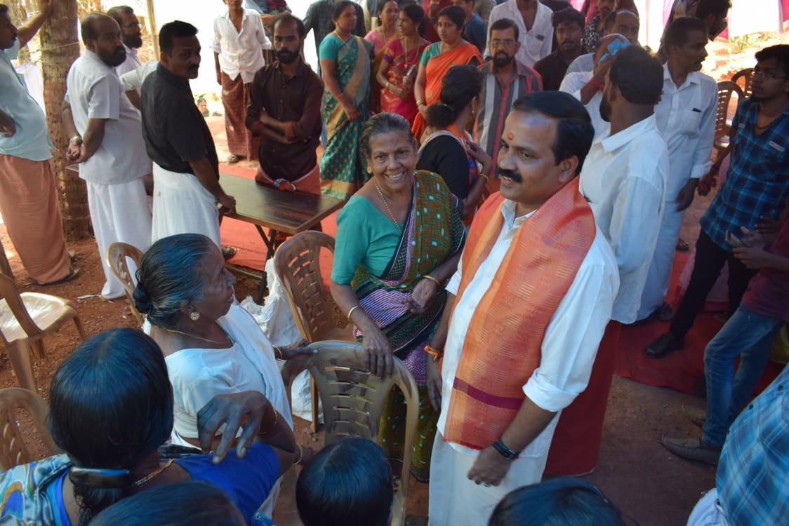 വി.കെ. സജീവൻ പര്യടനം നടത്തി