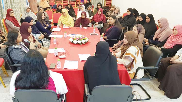 ഫ്ര​ണ്ട്​​​സ്​ സോ​ഷ്യ​ൽ ​അ​സോ​സി​യേ​ഷ​ൻ വ​നി​ത വി​ഭാ​ഗം ടേ​ബി​ൾ ടോ​ക്ക്