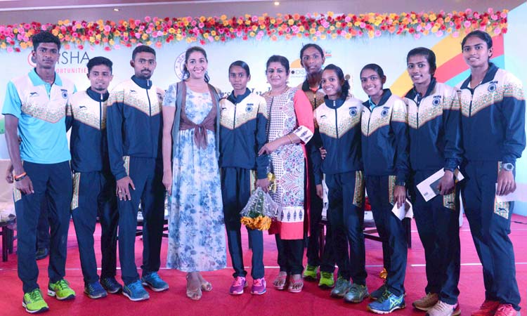 ഏ​ഷ്യ​ൻ അ​ത്​​ല​റ്റി​ക്​ ചാ​മ്പ്യ​ൻ​ഷി​പ്പി​ൽ  മെ​ഡ​ൽ നേ​ടി​യ  മ​ല​യാ​ളി താ​ര​ങ്ങ​ൾ​ക്ക്​  സ​മ്മാ​ന​മ​ഴ