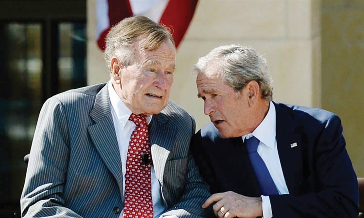 യുദ്ധത്തിനു സമർപ്പിച്ച ബുഷ്​