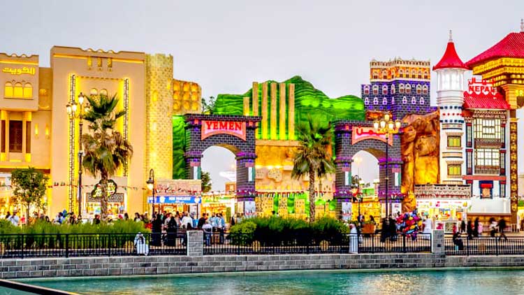 ഭൂഗോളം ഒ​െരാറ്റ ഗ്രാമത്തിലേക്ക്​