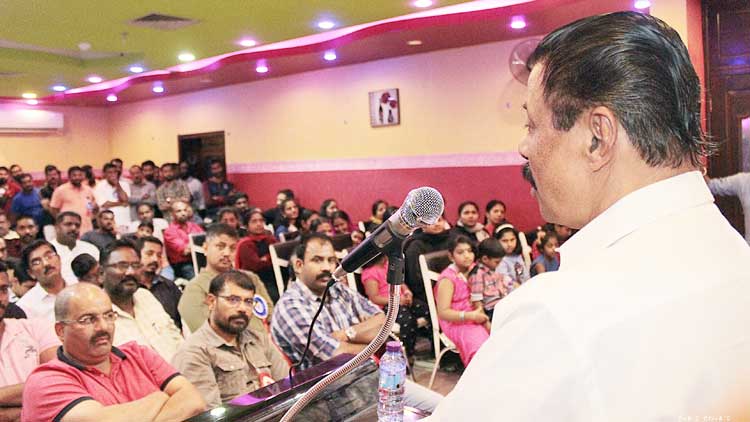 വി​ശ്വാ​സികളെ കൂ​ടാ​തെ ഇ​ട​തുപക്ഷത്തി​ന്​  മു​ന്നോ​ട്ടു​ പോ​കാനാവില്ല –ഗോ​വി​ന്ദ​ൻ മാ​സ്​​റ്റ​ർ