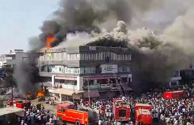 സൂറത്ത്​  തീപിടിത്തം; മരണം 22 ആയി