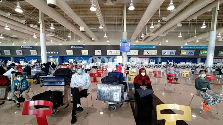 ദുബൈ വിമാനത്താവളത്തിലേക്ക്​ യാത്രക്കാർ എത്തി തുടങ്ങി