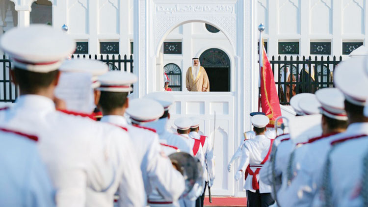 പുതിയ അംബാസിഡര്‍മാരില്‍ നിന്ന് രാജാവ് നിയമന രേഖകള്‍ സ്വീകരിച്ചു