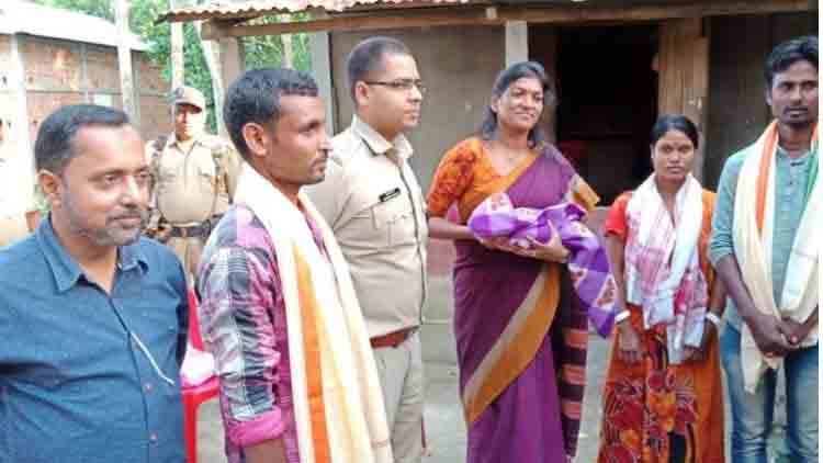 കലാപദേശത്തുനിന്ന്​ ഗർഭിണിയായ ഹിന്ദുയുവതിയെ  ആശുപത്രിയിലെത്തിച്ച്​ മുസ്​ലിം യുവാവ്​