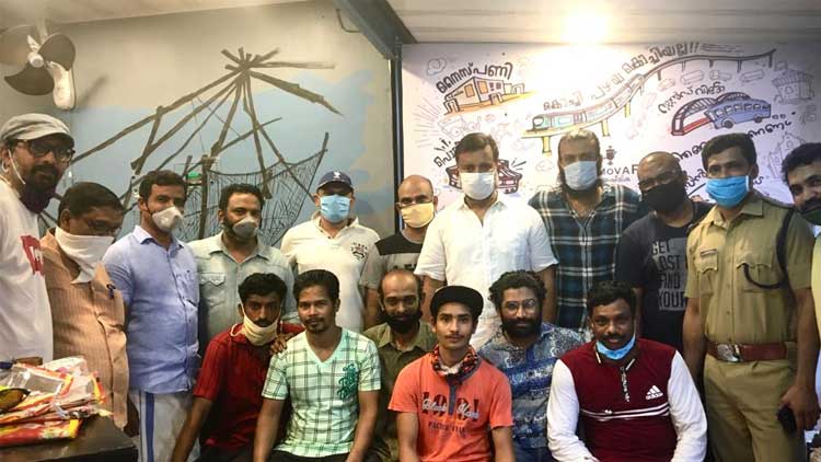 ദിനവും അഞ്ഞൂറുപേരെയൂട്ടി ‘അയാം’