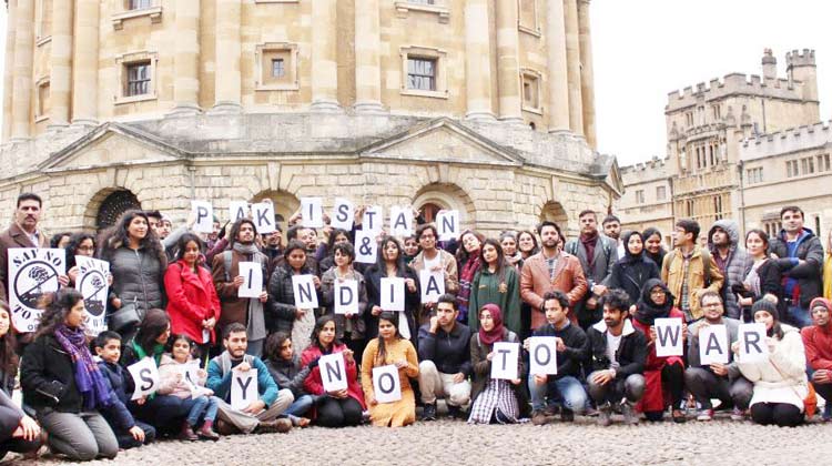 ഇ​ന്ത്യ-​പാ​ക്​ സ​മാ​ധാ​ന ആ​ഹ്വാനവുമായി ഒാ​ക്​​സ്​​ഫ​ഡ്​ വി​ദ്യാ​ർ​ഥി​ക​ൾ