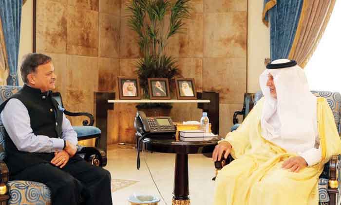 ഇന്ത്യൻ അംബാസഡർ മക്ക ഗവർണറെ സന്ദർശിച്ചു