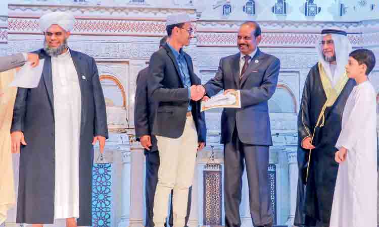 െഎ.​എ​സ്.​സി ഖു​ർ​ആ​ൻ മ​ത്സ​ര വി​ജ​യി​ക​ളെ പ്ര​ഖ്യാ​പി​ച്ചു