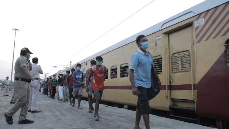 ഇതരസംസ്​ഥാന തൊഴിലാളികളുമായി കേരളത്തിൽ നിന്നുപോയ ആദ്യ ട്രെയിൻ ഭുവനേശ്വറിലെത്തി