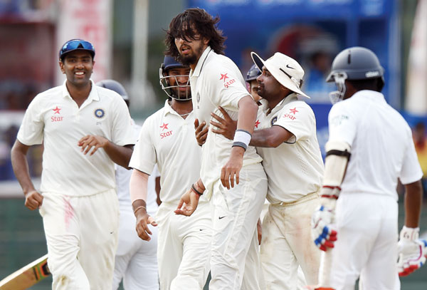 ഇന്ത്യക്ക് ജയം ഏഴ് വിക്കറ്റ് അകലെ