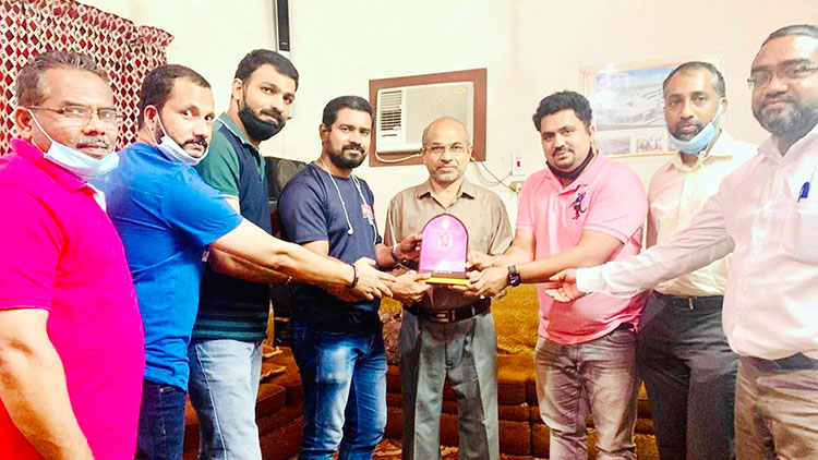 കൊല്ലം പ്രവാസി സംഗമം യാത്രയയപ്പ് നൽകി കൊല്ലം പ്രവാസി സംഗമം യാത്രയയപ്പ് നൽകി