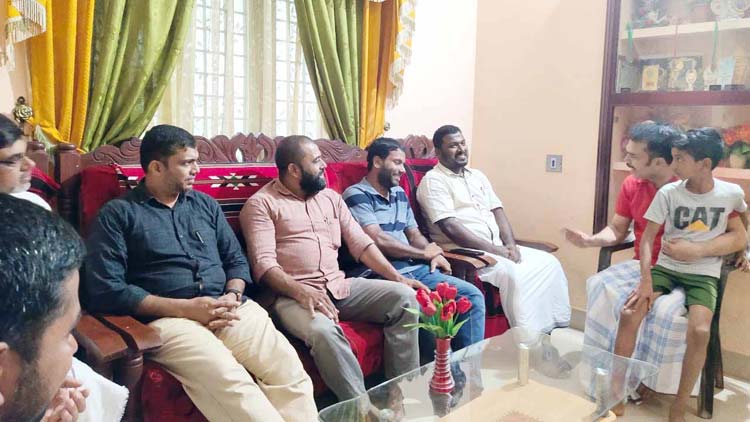 ര​ണ്ടു​വ​ർ​ഷ​ത്തെ ജ​യി​ൽ​വാ​സ​ത്തി​നു​ശേ​ഷം മു​ഹ​മ്മ​ദ് ഇ​സ്മാ​യി​ൽ നാ​ട്ടി​ലെ​ത്തി