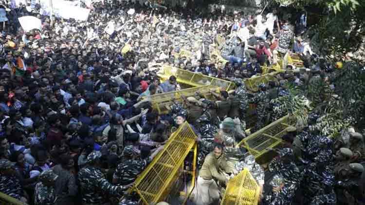JNU-protest2-181119.jpg
