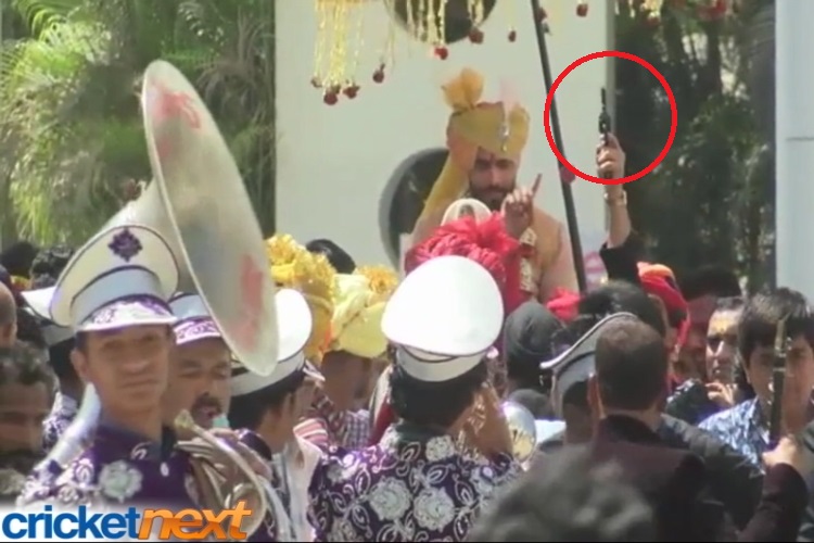 ജദേജയുടെ വിവാഹാഘോഷത്തിനിടെ ആകാശത്തേക്ക് വെടി