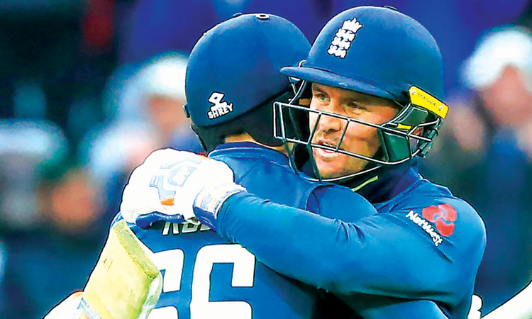 വ​ണ്ട​ർ ഇം​ഗ്ല​ണ്ട്​; കൂ​റ്റ​ൻ സ്​​കോ​റി​ൽ വീ​ണ്ടും ജ​യം