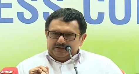 ‘ഞങ്ങൾ ഓക്​സ്​ഫോർഡ്​ ഇംഗ്ലീഷുകാരല്ല’; തരൂരിനെ വിമർശിച്ച്​ മുരളീധരൻ