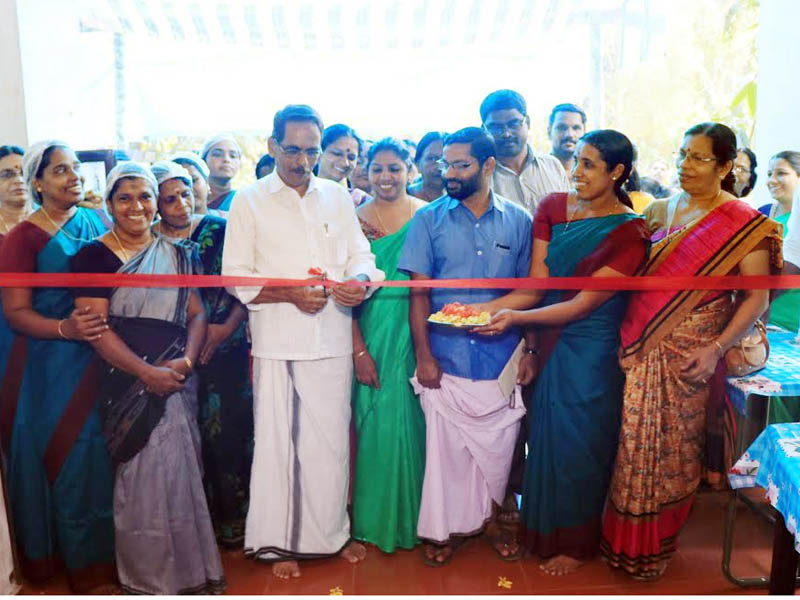 കുടുംബശ്രീ വനിത ഹോട്ടല്‍