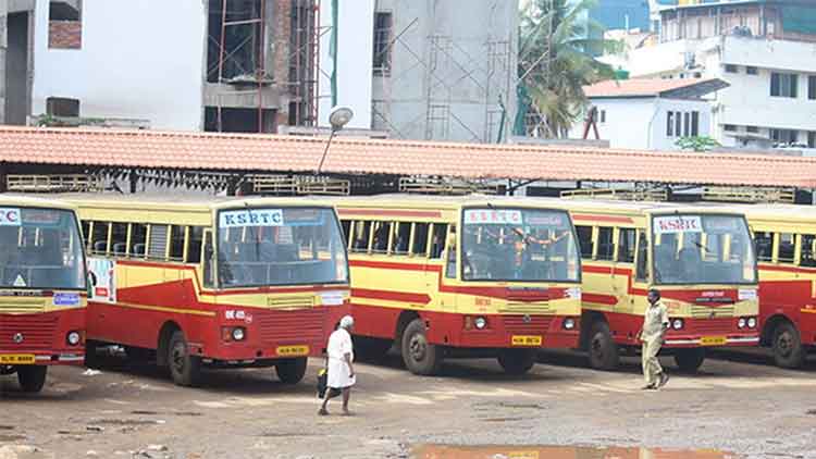 ആ​ന​വ​ണ്ടി അ​ന​ങ്ങാ​താ​യി​ട്ട്​ ഒ​രു​മാ​സം