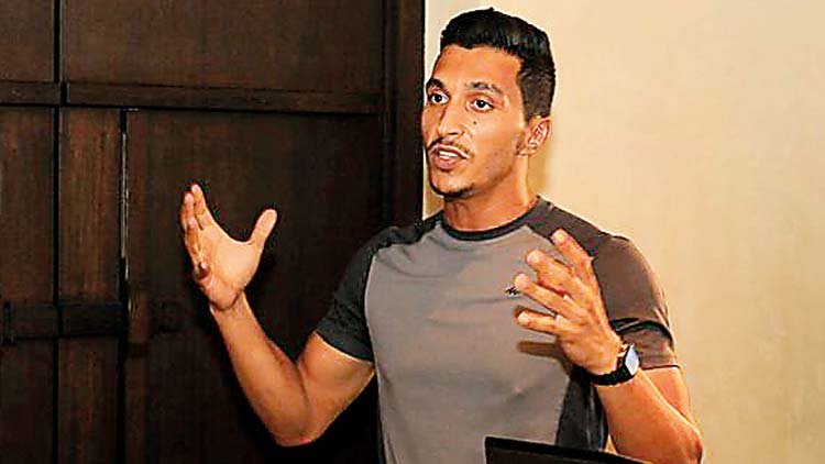 കു​ന്നോ​ള​മാ​ണ് സ്നേ​ഹം ഈ ​ക​രു​ത​ലി​ൽ