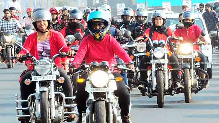 Kozhikode-Women-Bullet-Club