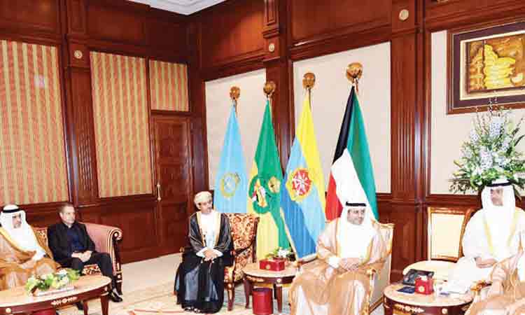 കുവൈത്ത് അമീര്‍ ഇന്‍ഫര്‍മേഷന്‍ മന്ത്രിയെ സ്വീകരിച്ച് ചര്‍ച്ച നടത്തി