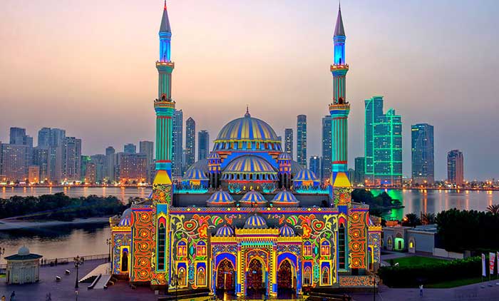 ഷാ​ര്‍ജ വി​ള​ക്കു​ത്സ​വം  സ​ന്ദ​ര്‍ശി​ച്ച​ത് 12 ല​ക്ഷം പേ​ര്‍