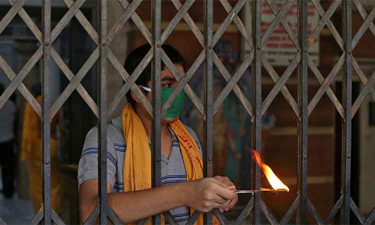 ‘ദീപം കൊളുത്തൽ’: അന്ധവിശ്വാസം ആളിക്കത്തിച്ച്​ സംഘ്​പരിവാർ