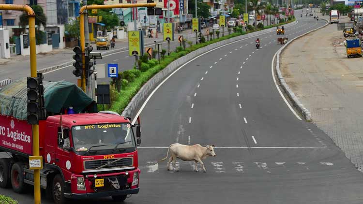കോവിഡ് ഭീതിയിൽ ചെന്നൈ; കേന്ദ്രസംഘം സ്ഥിതിഗതികൾ വിലയിരുത്തി കോവിഡ് ഭീതിയിൽ ചെന്നൈ; കേന്ദ്രസംഘം സ്ഥിതിഗതികൾ വിലയിരുത്തി