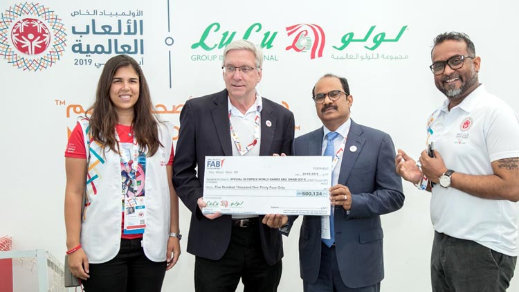 സ്‌​പെ​ഷ​ൽ ഒ​ളി​മ്പി​ക്സി​നാ​യി സ​മാ​ഹ​രി​ച്ച തു​ക ലു​ലു ഗ്രൂ​പ്പ് കൈ​മാ​റി