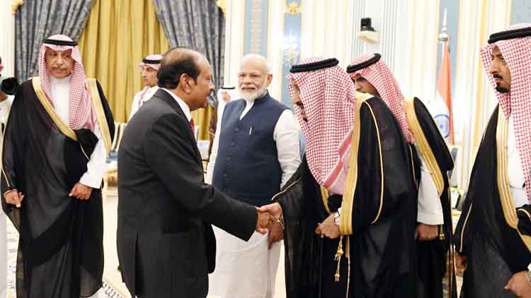 ആ​ഗോ​ള നി​ക്ഷേ​പ​ക സ​മ്മേ​ള​ന​ത്തി​ന്​ റി​യാ​ദി​ൽ പ്രൗ​ഢ തു​ട​ക്കം