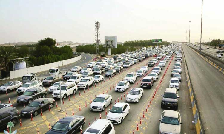 മക്ക ചെക്​പോസ്​റ്റിൽ പരിശോധന കർശനം; 76,000ത്തിലധികം പേരെ തിരിച്ചയച്ചു