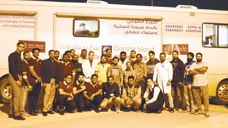 രക്തദാനത്തി​െൻറ നല്ല മാതൃക തീർത്ത്​ മലബാർ ഗോൾഡ്