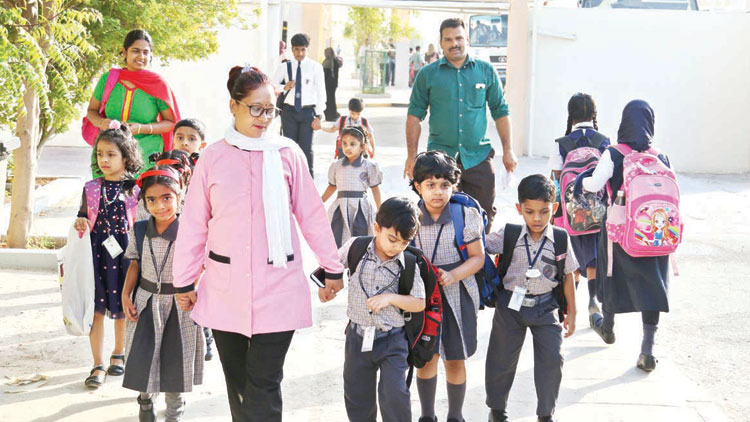 വേ​ന​ല​വ​ധി​ക്കുശേ​ഷം  ഇ​ന്ത്യ​ൻ സ്​​കൂ​ളു​ക​ൾ തു​റ​ന്നു