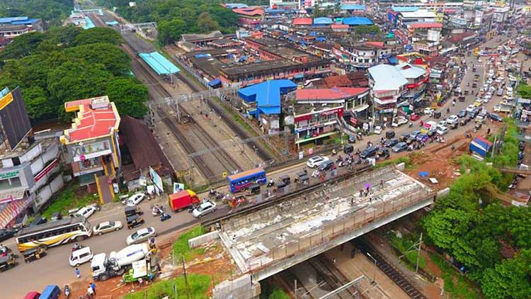 തി​രൂ​രി​ൽ ആ​ൻ​റി​ജ​ൻ പ​രി​ശോ​ധ​ന​യി​ൽ  ര​ണ്ടു​പേ​ർ​ക്ക് പോ​സി​റ്റി​വ്